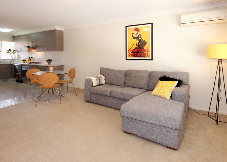 3 / 7 Henry Street, Plympton
