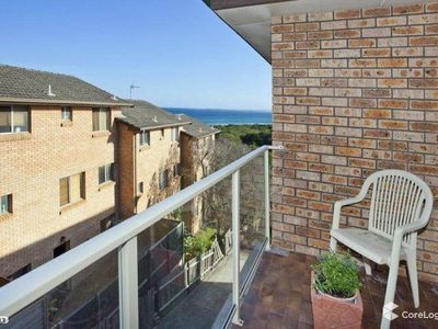 4 / 11 Surfside Drive, Port Kembla