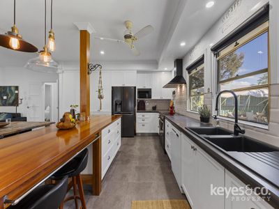 6 Dillane Street, Hyde Park