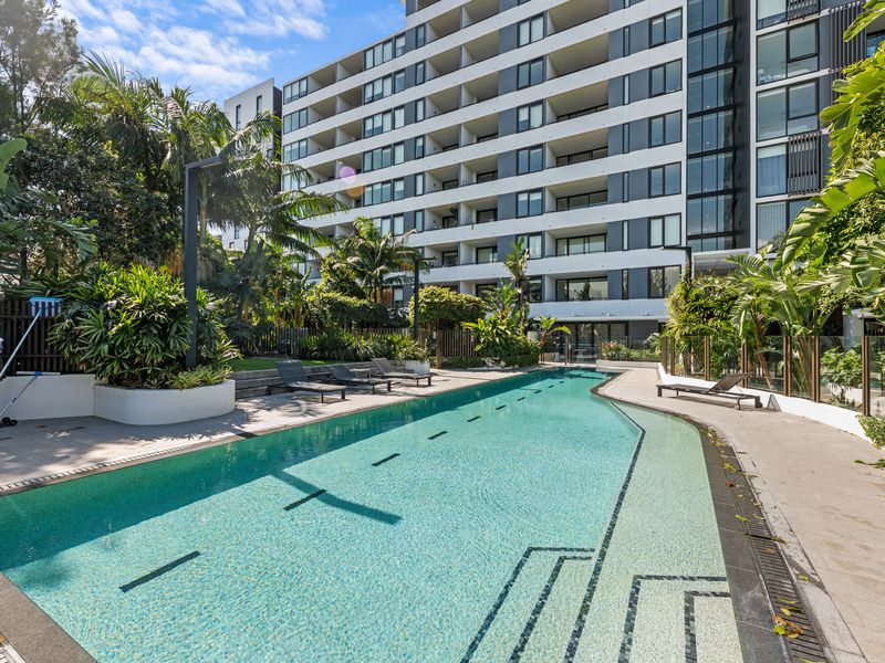 10414 / 320 MacArthur Avenue, Hamilton