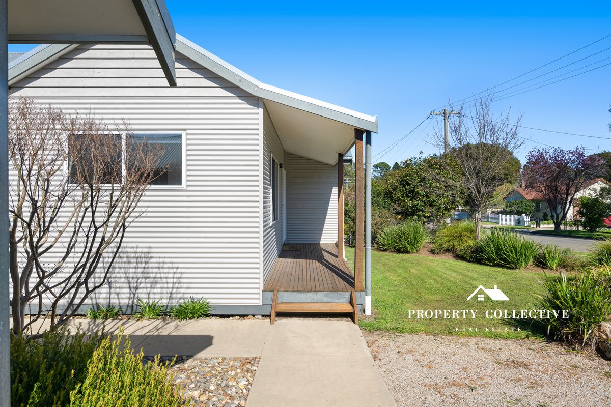 6 Le Couteur Avenue, Beechworth