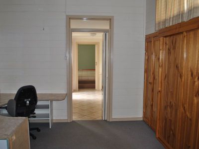 6 Tenth st, Millicent