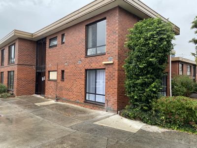 4 / 7 Hatfield Court, West Footscray