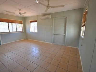 8 Weaver Place, South Hedland