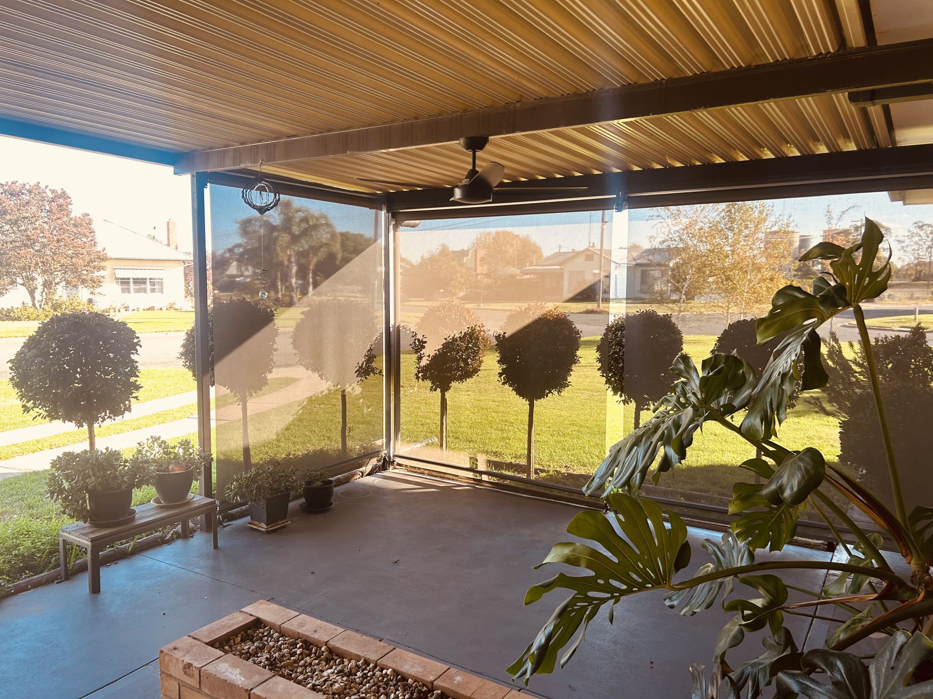10 White Street, Finley