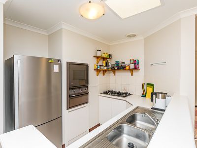 4/77 Dover Road, Scarborough