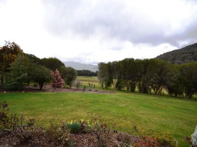 285 Simmonds Creek Road , Tawonga South