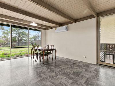 15 Silvereye Crescent, Werribee