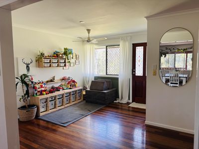 63 Kurrajong Drive, Nanango