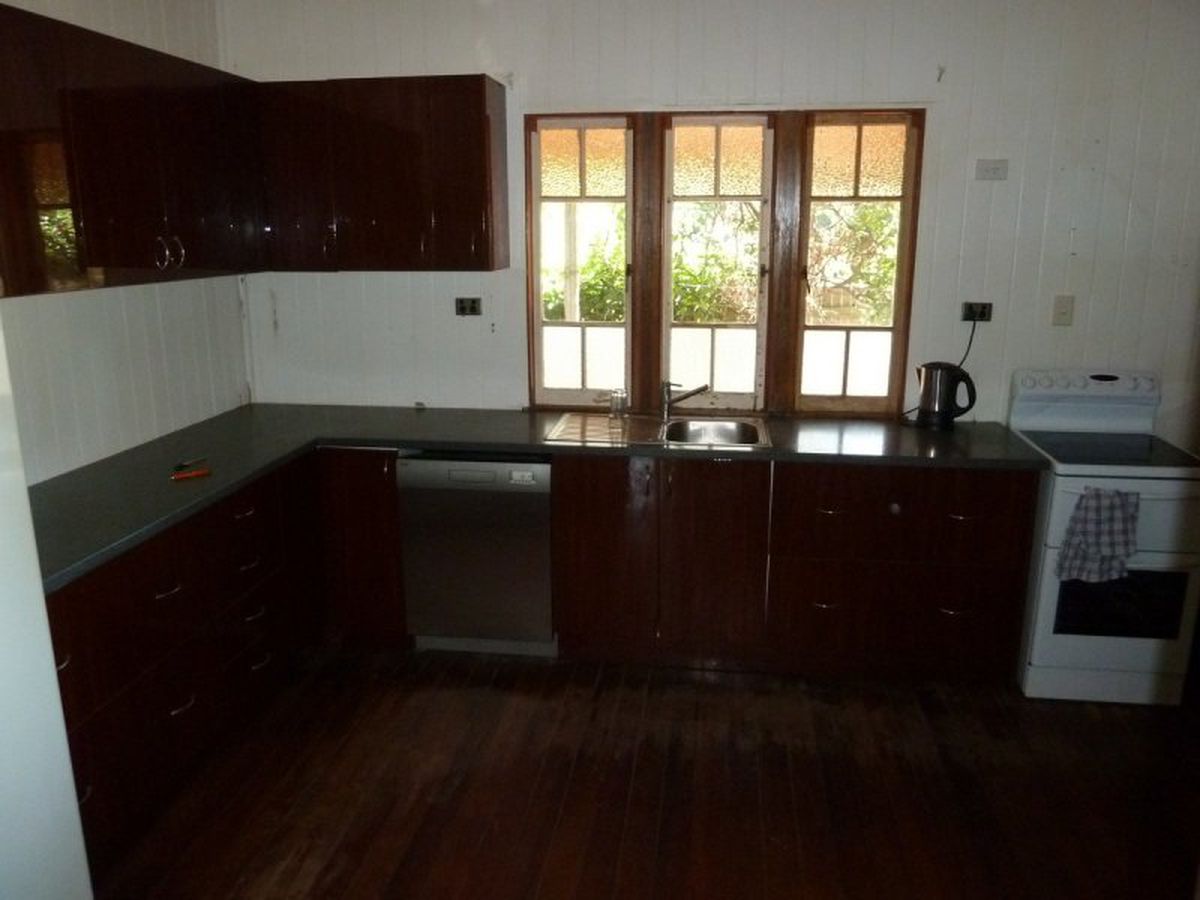 24 Mazlin St, Atherton