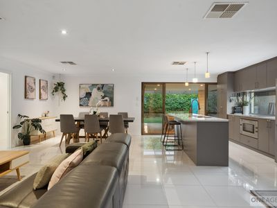 38 Hollins Bend, Madeley