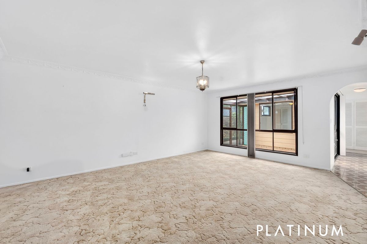 10 Barklya Place, Palm Beach