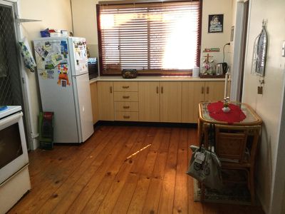 11 DUNDEE LANE, Queenton