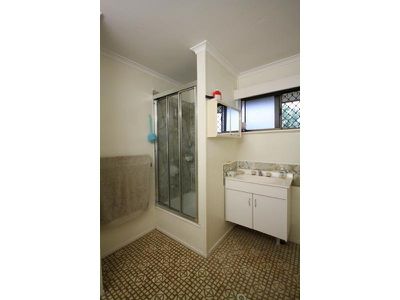 2 Macpherson St, Richmond Hill