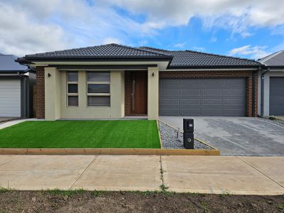 22 Shanti Circuit, Werribee