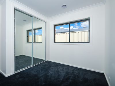 2 / 1 CASTLE CREEK ROAD, Wodonga