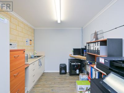 8 / 14 Helmshore Way, Port Kennedy