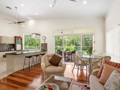 16 Tingara Court, Tewantin