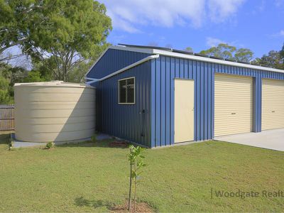 33 Mackerel St, Woodgate