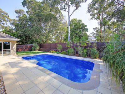 18 Barrington Crescent, Wakerley