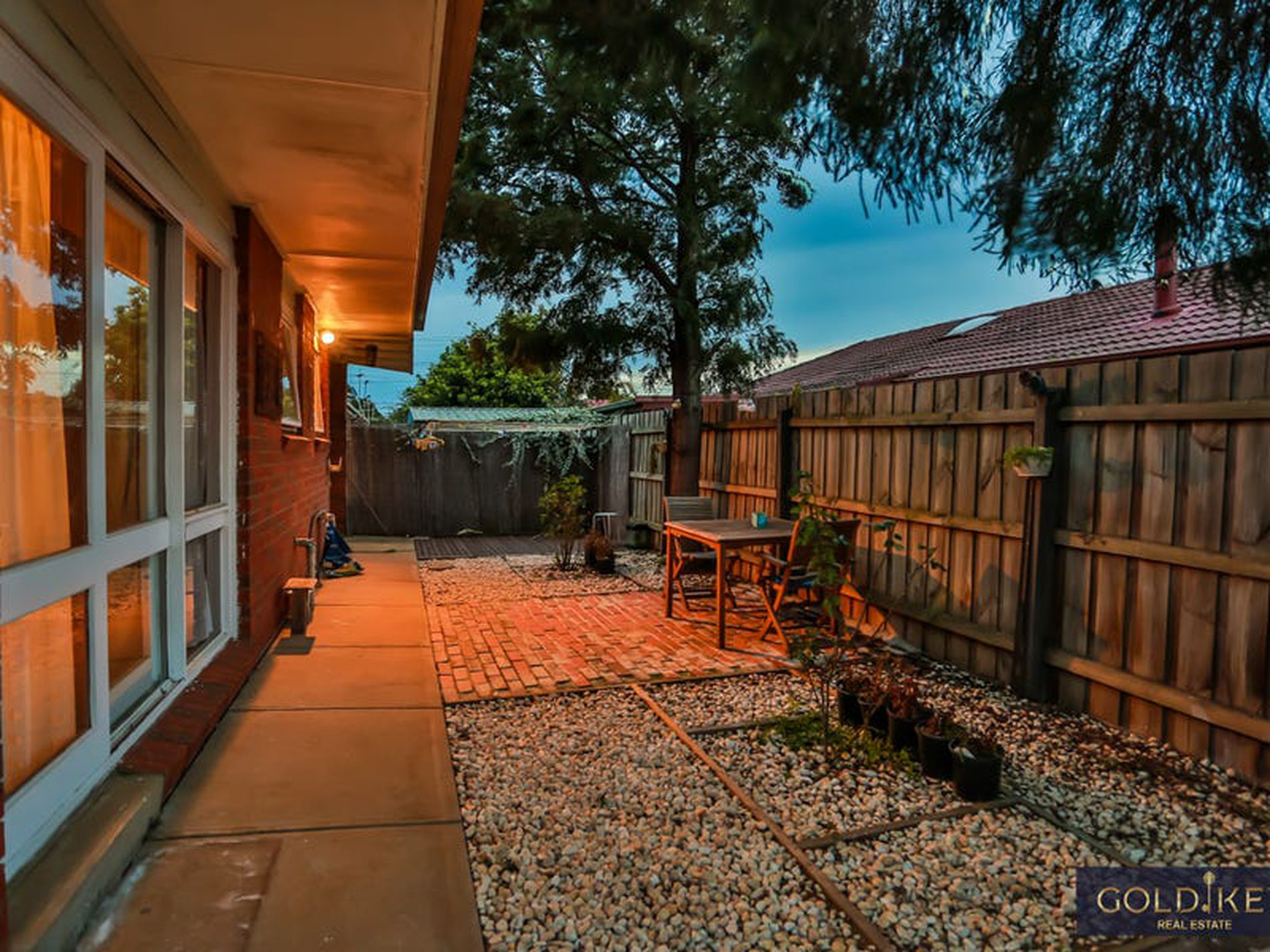 5 / 1 Bayview Crescent , Hoppers Crossing