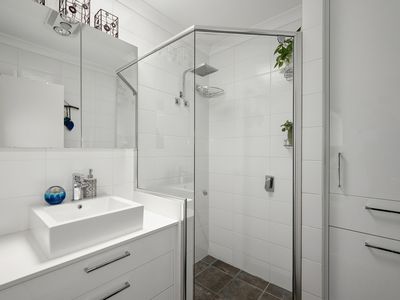 11 / 4 Glastonbury Road, Armadale