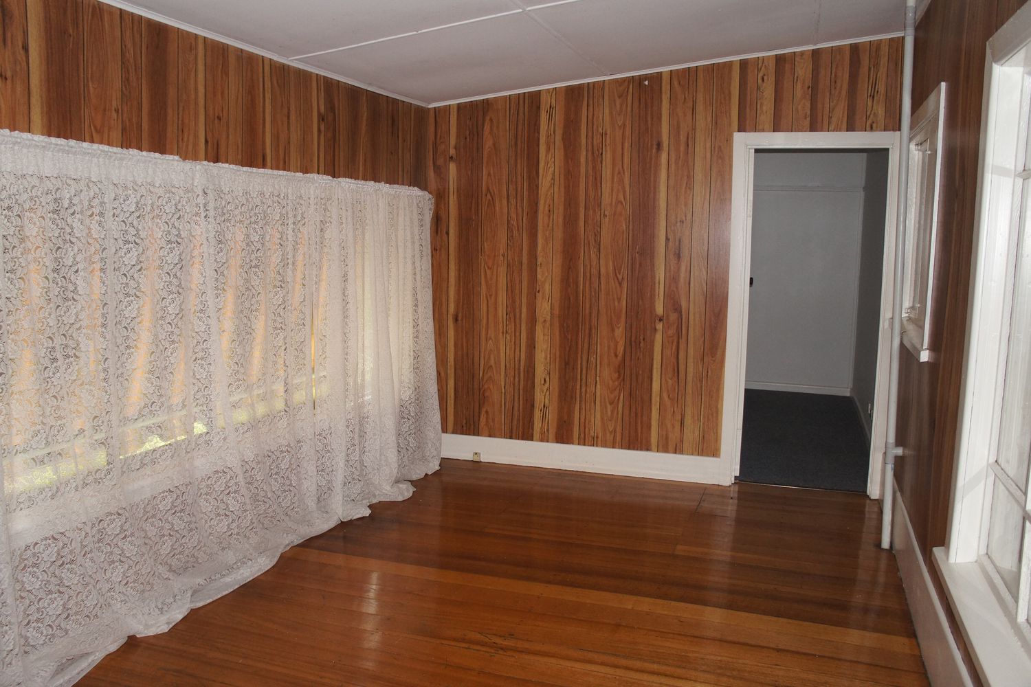 16 Johnson Street, Horsham