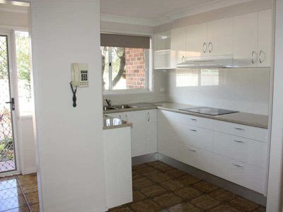 9 / 50 Short Street, Forster