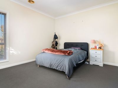 2 / 60 Mitchell Street, Wodonga