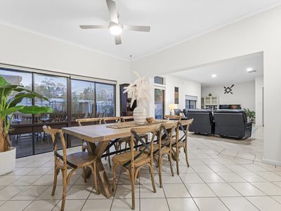 20 Frontenac Avenue, Panorama
