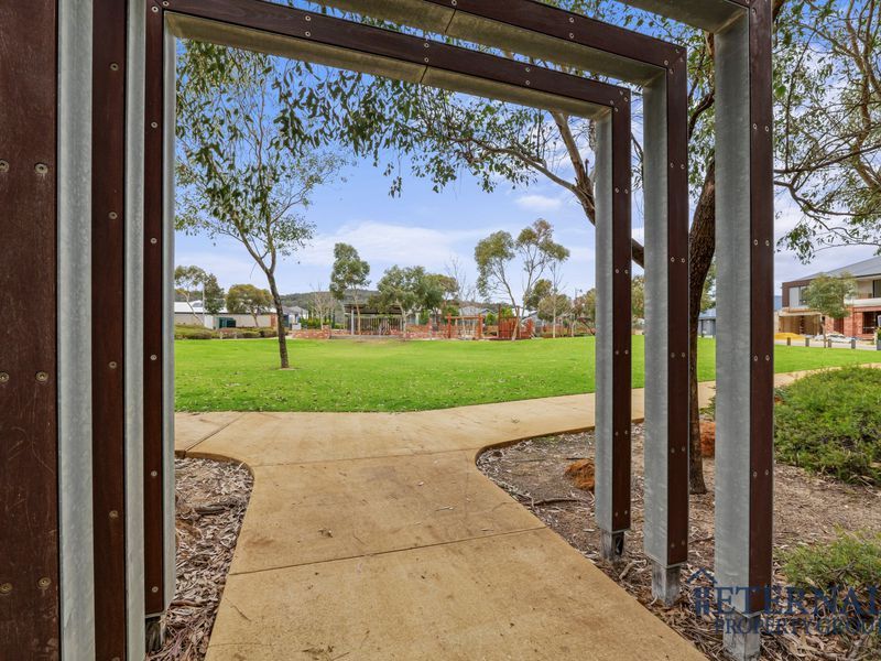 15 Castello Crescent, Byford