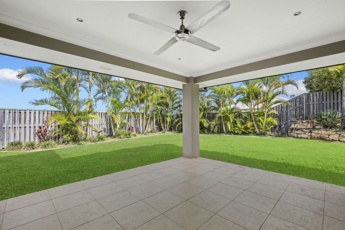 9 York Creek Crescent, Reedy Creek