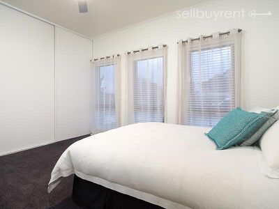 4 GLENAIRNE STREET, Wodonga