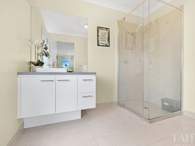 16 Corncob Boulevard, Wangaratta