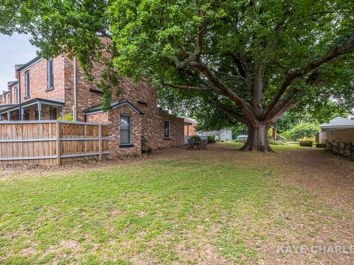 6 / 1719 Palmerston Street, Berwick Kaye Charles Real Estate