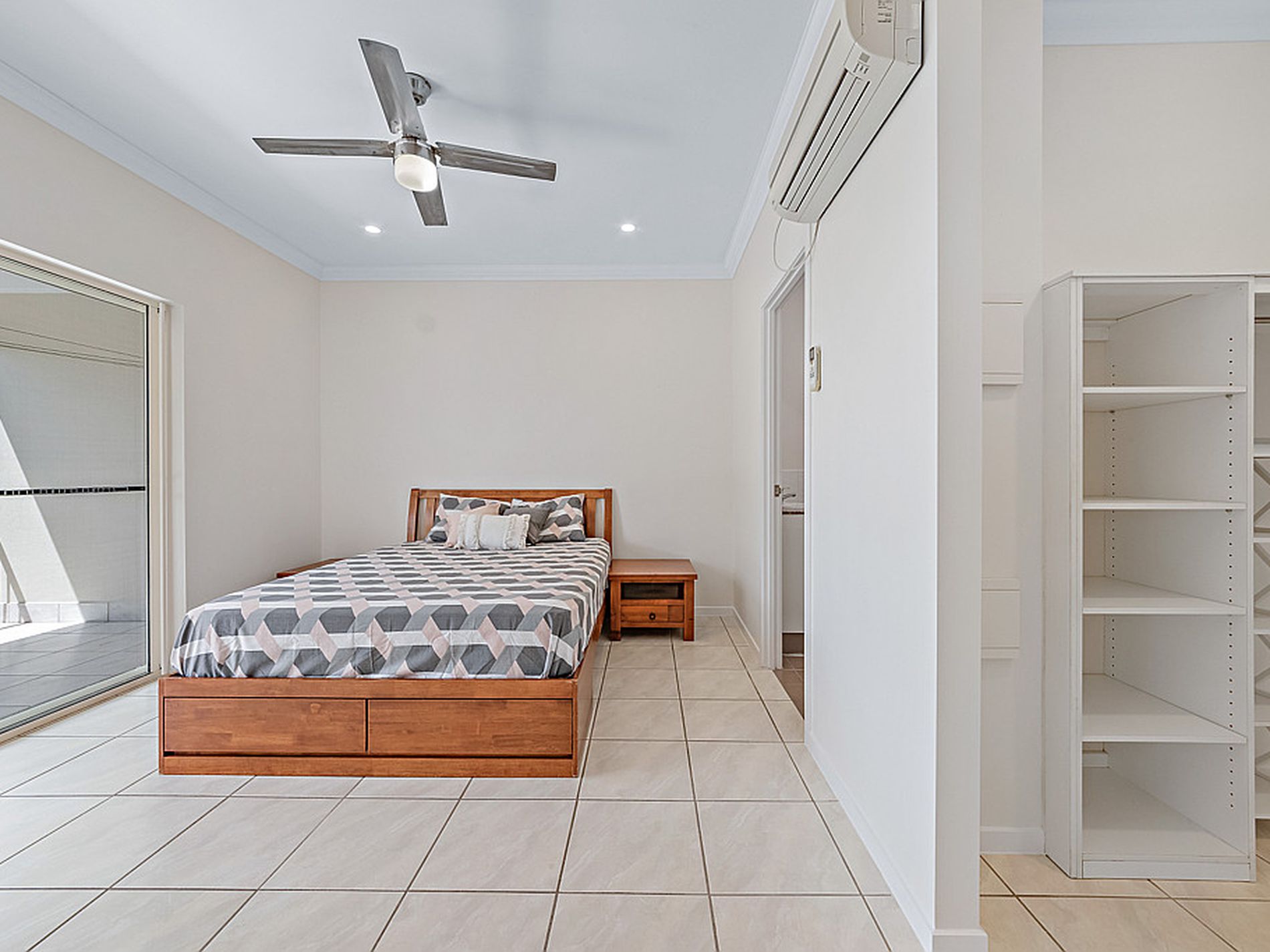 64 / 21 Shute Harbour Rd, Cannonvale