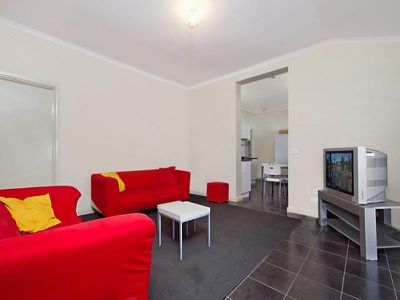 Room 4 / 32-34 Churchill Avenue, Bendigo