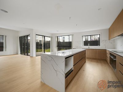 38 Pat Lovell Crescent, Whitlam