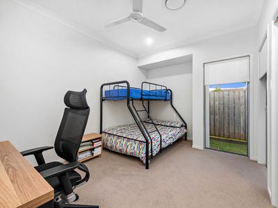 16 Macquarie Street, Wakerley