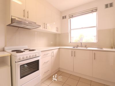 2 / 2 Mons Avenue, West Ryde