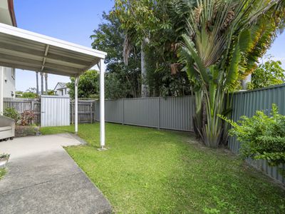 11 / 20 St Kevins Avenue, Benowa