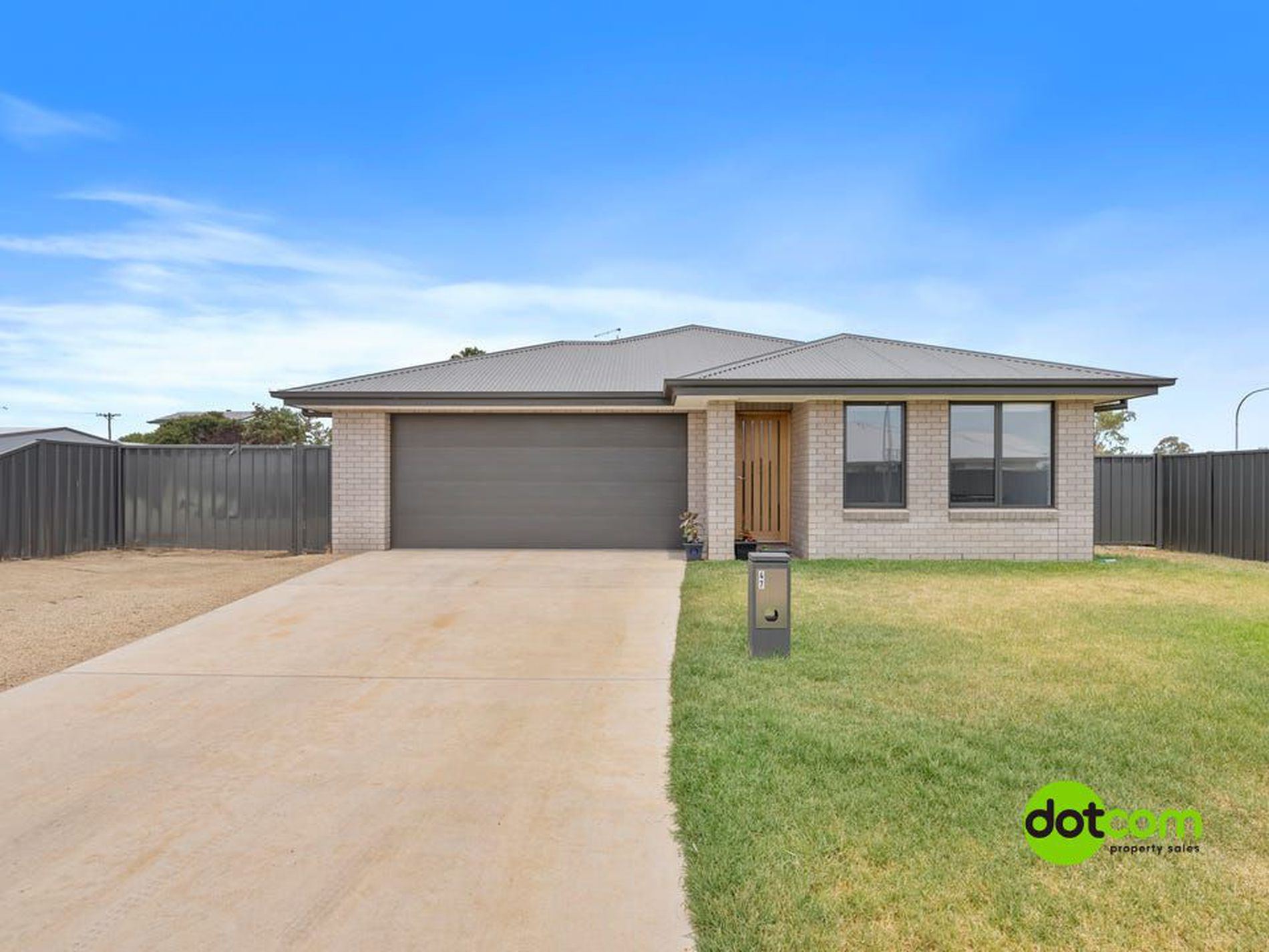 47 Lewis Crescent, Finley