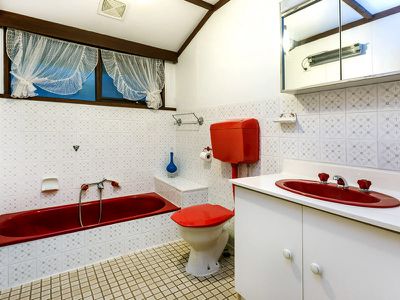 72 Valley Drive, Rye