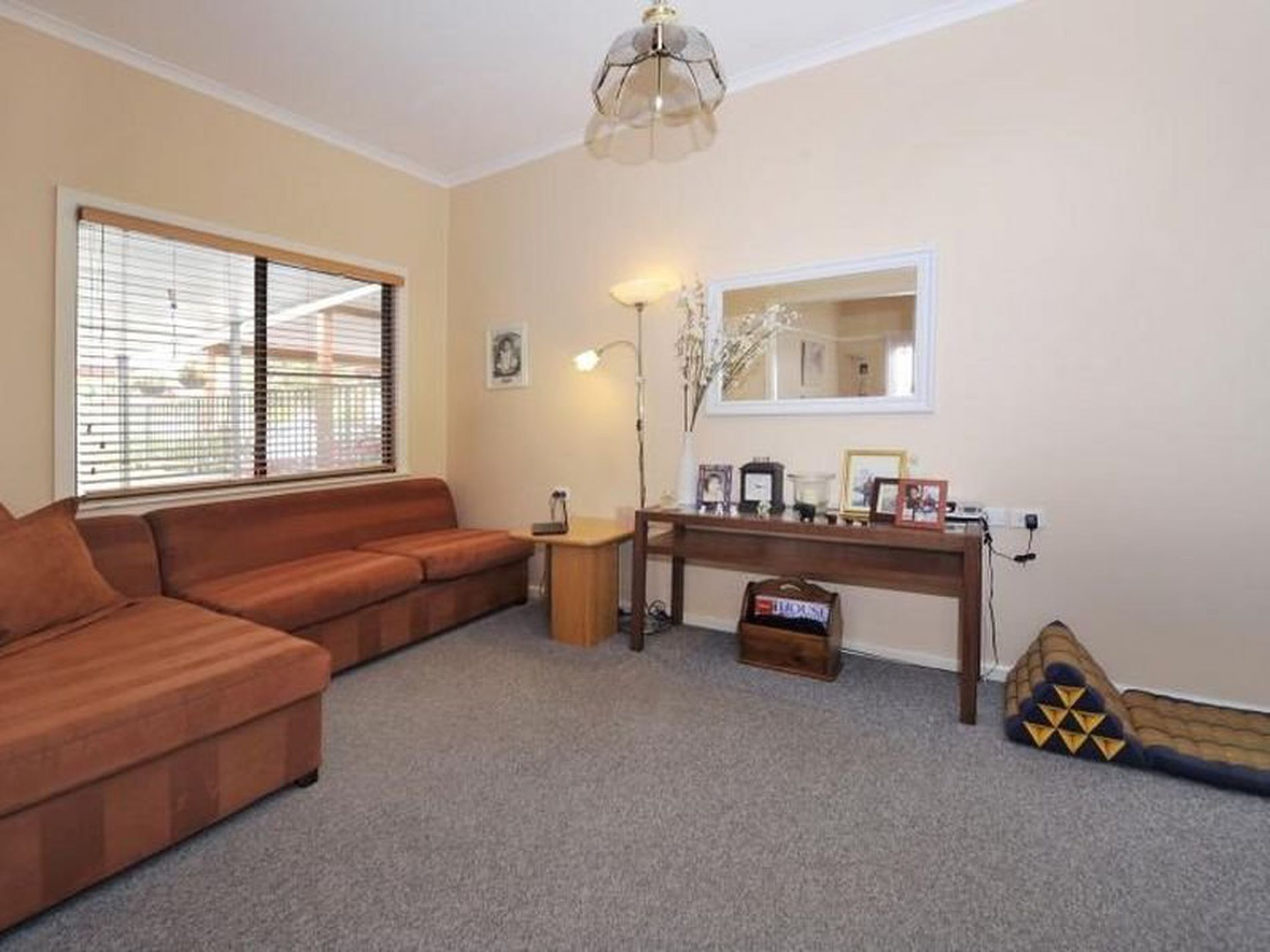 45 Universal Street, Eastlakes