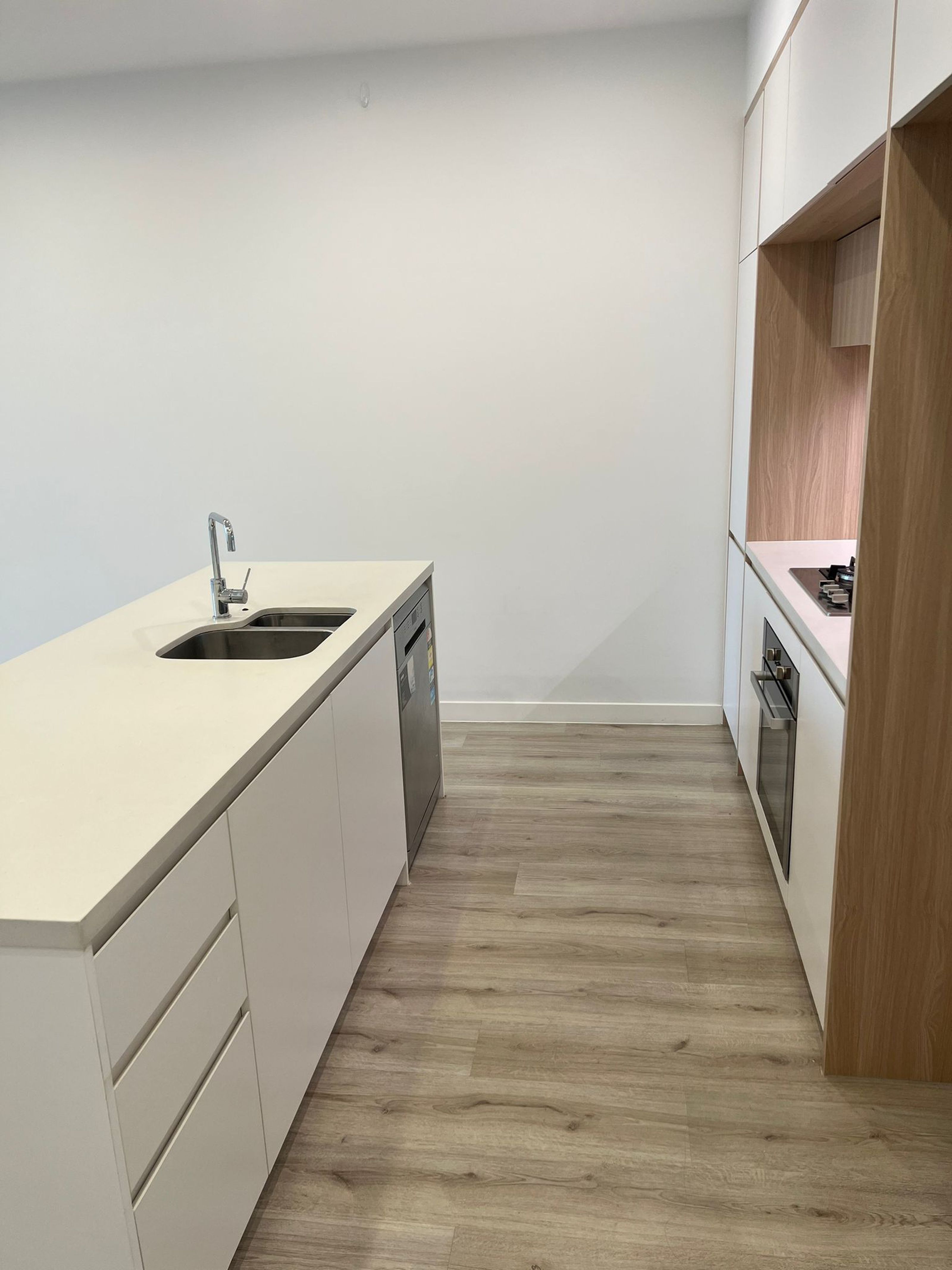206 / 8 Aviators Way, PENRITH