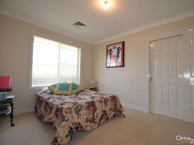 11 Nepean Place, Dubbo