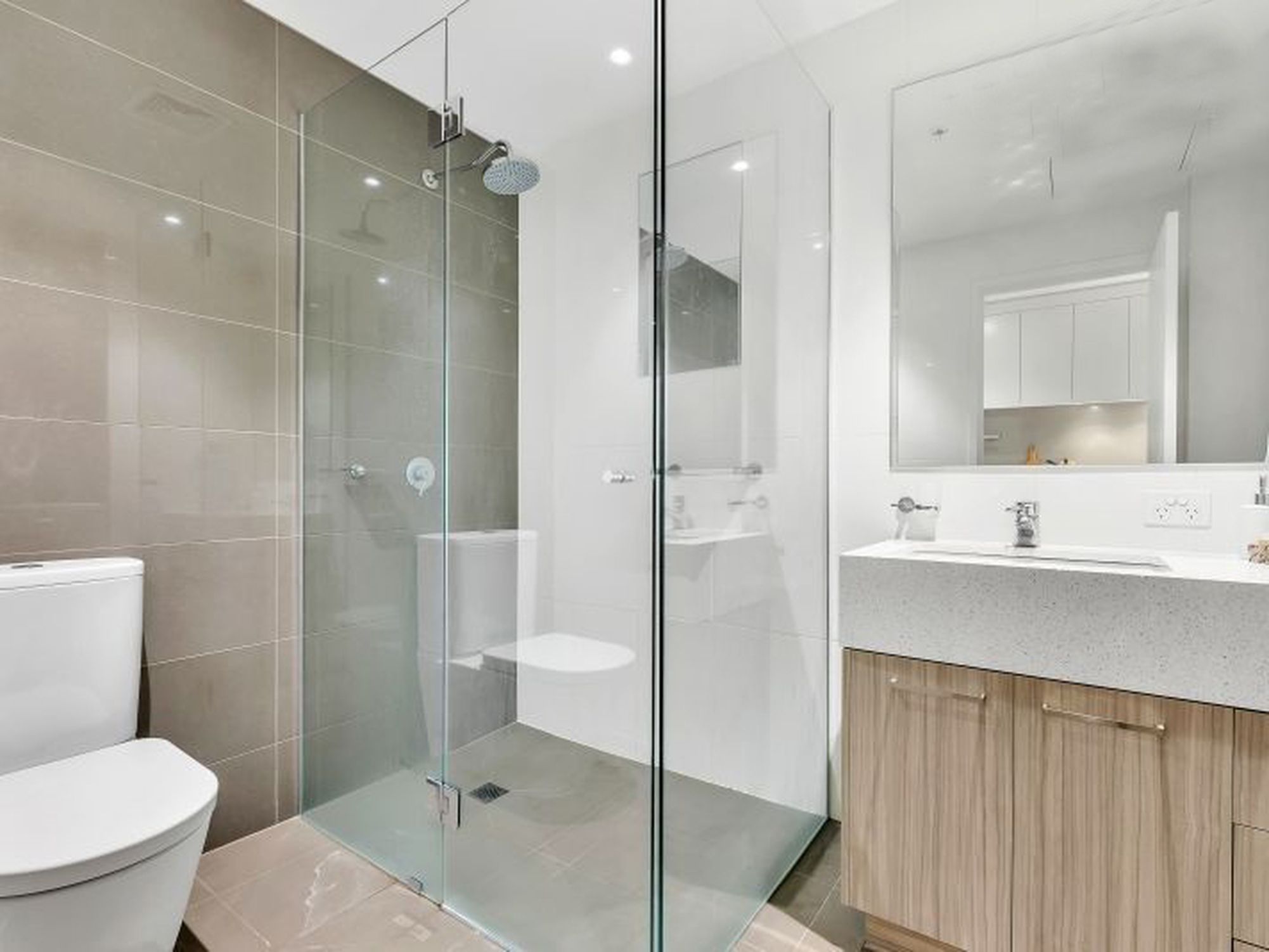 1207 / 180 Morphett St, Adelaide