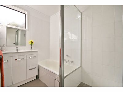 4 / 10 Sturt Circle, Dubbo