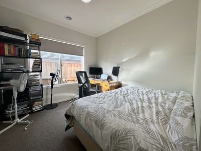 7 Pepita Crescent, Manor Lakes