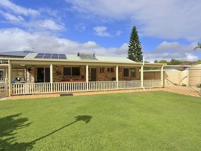 27 Coral Sea Dr, Woodgate